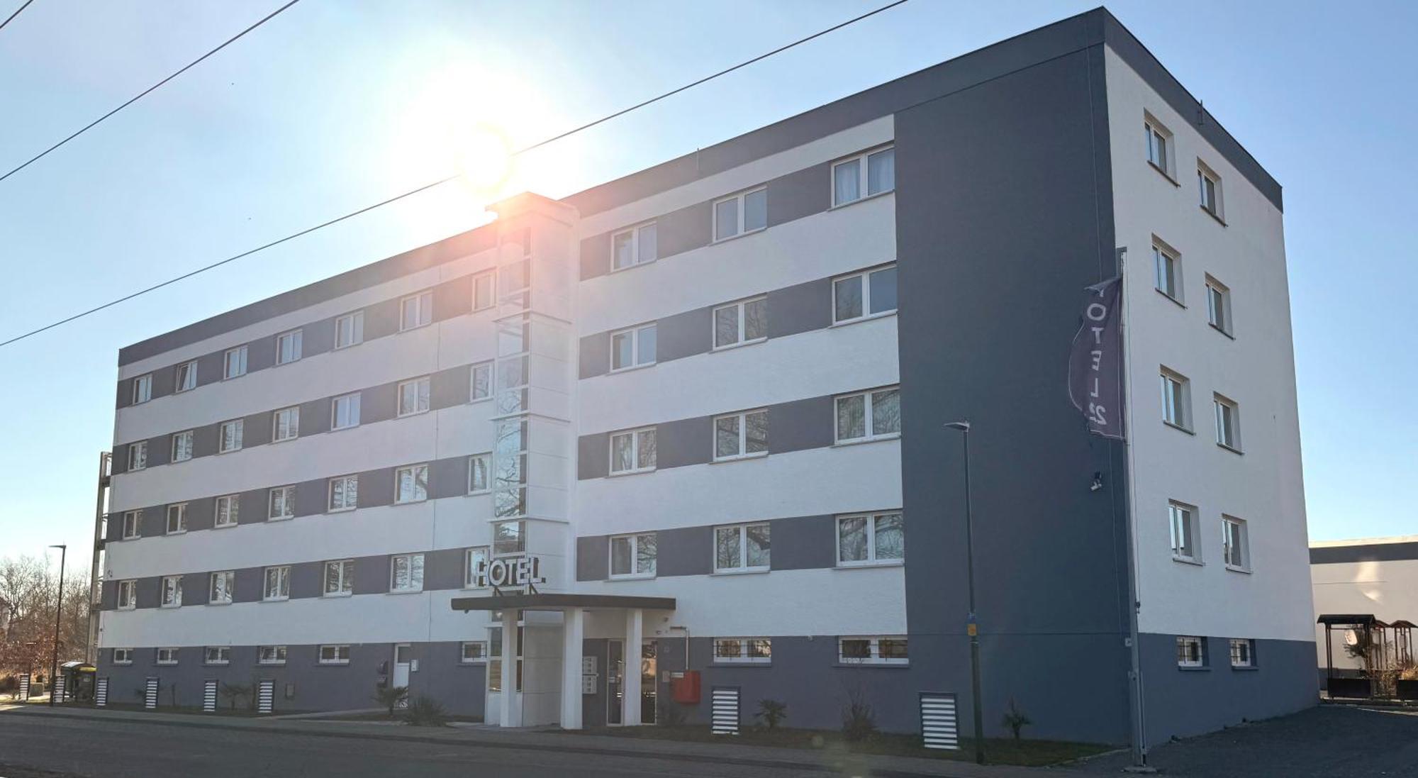 Hotel 22 Dessau-Rosslau Buitenkant foto